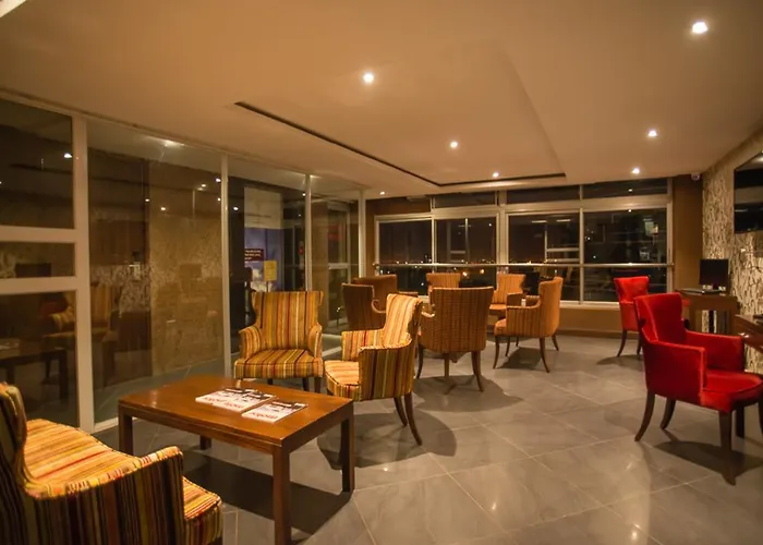 Cloud Hotel & Suites